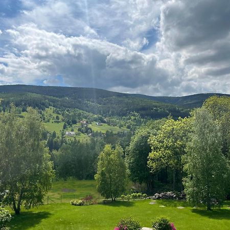 Apartamety I Pokoje Goscinne Na Jaskolczej Сверадув-Здруй Экстерьер фото