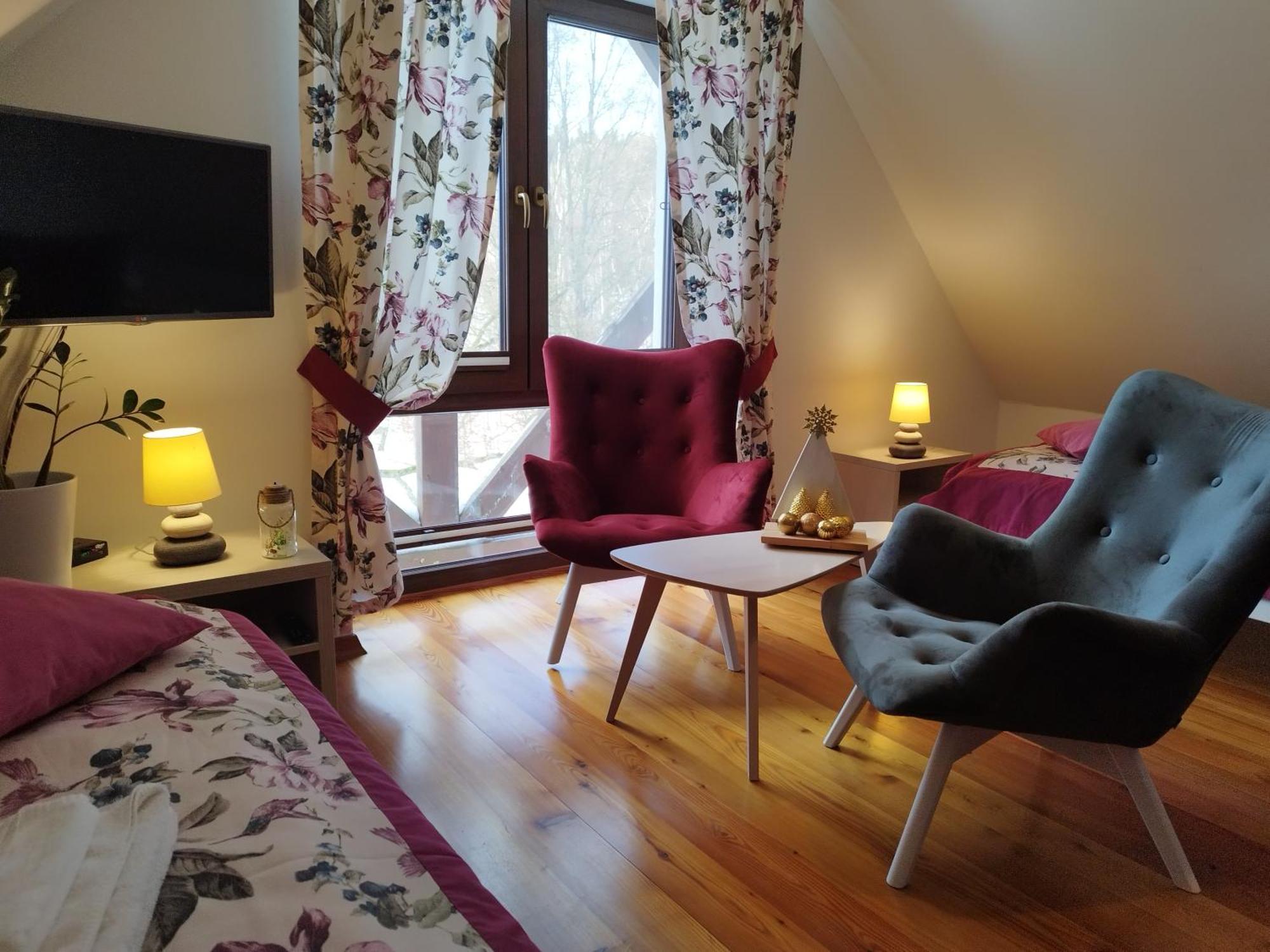 Apartamety I Pokoje Goscinne Na Jaskolczej Сверадув-Здруй Экстерьер фото